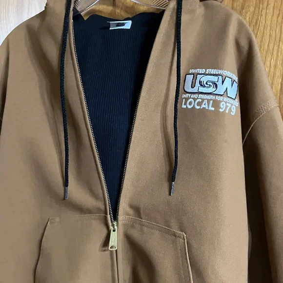 NWT heavyweight duck thermal hooded jacket model number 3006–2002